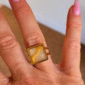 Bague réglable carrée nacrée blanc et doré