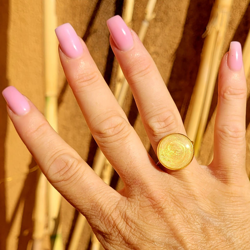 Bague réglable ronde nacré doré