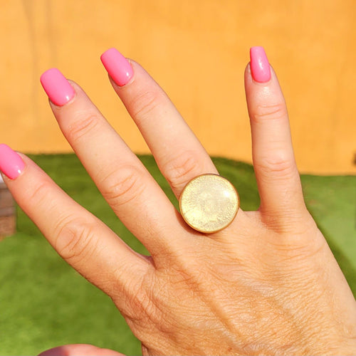 Bague réglable ronde blanc cassé nacré pailleté