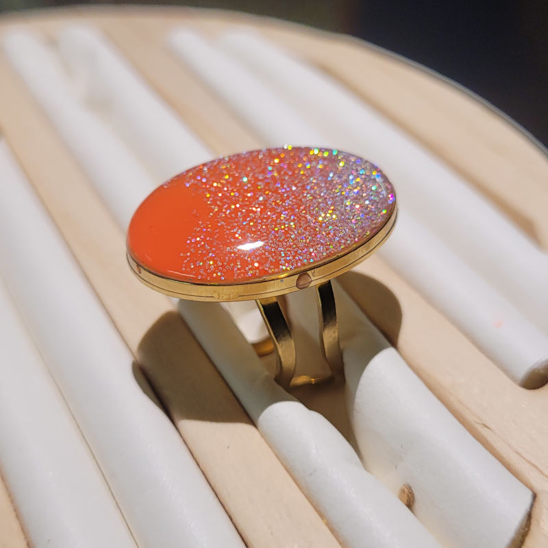 Bague support doré réglable ovale orange paillette gris holographique