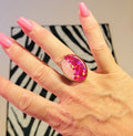Bague réglable ovale rose clair nacré et paillette rose fuschia