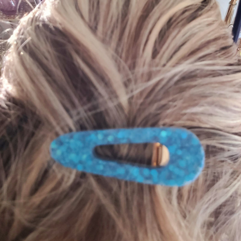Barrette Goutte paillette bleu azur