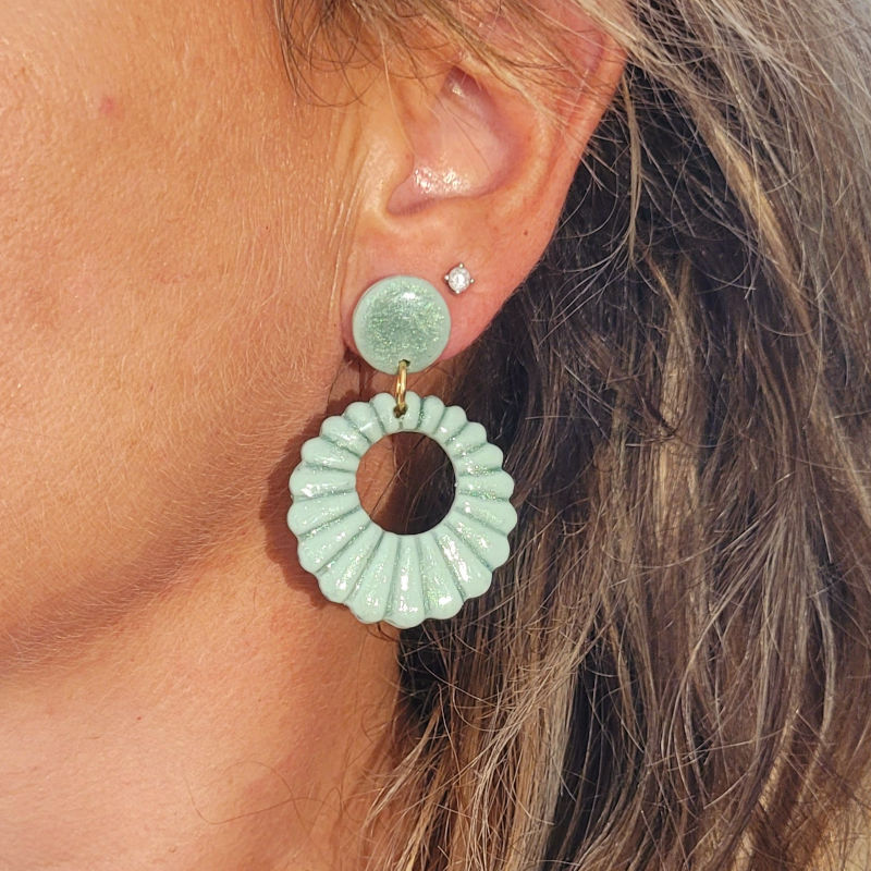 Boucles d'oreilles Camille vert sauge irisé