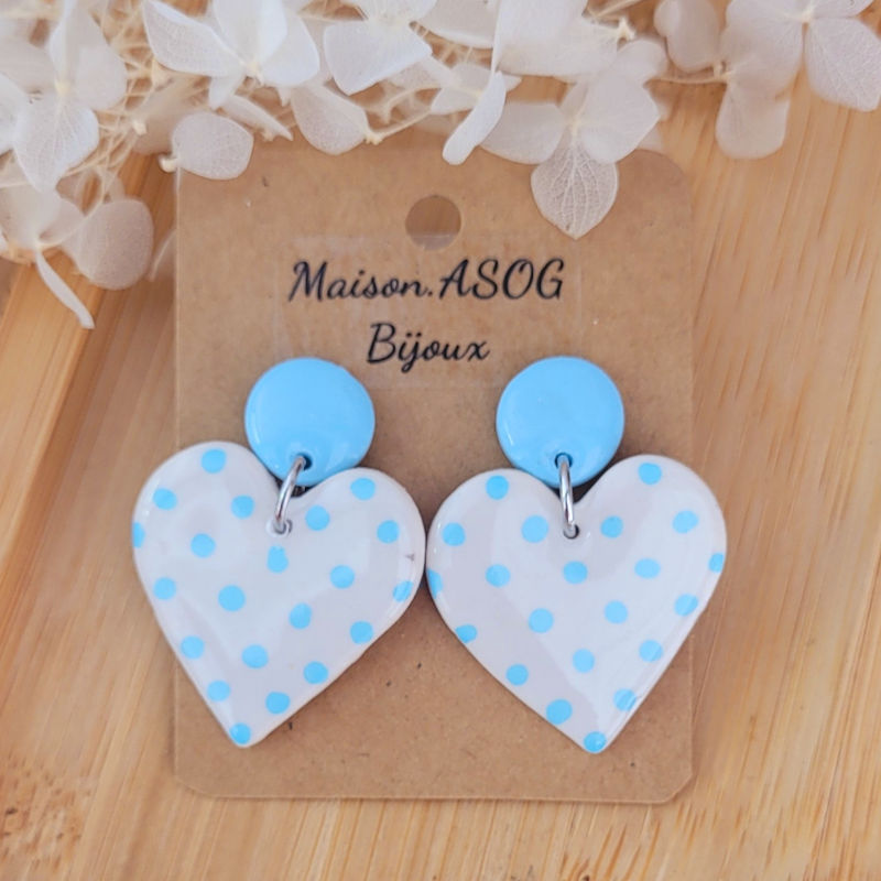 Boucles d'oreilles Cathie pastille bleu ciel et coeur à pois bleu ciel