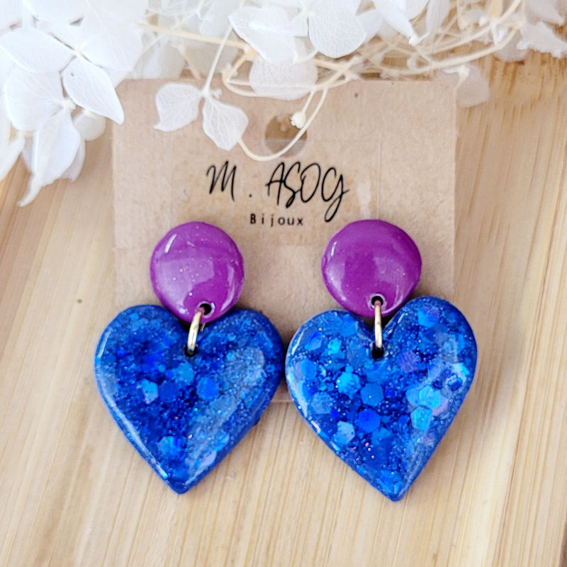 Boucles d'oreille Cathie pastille violine et pampille coeur paillette holographique bleu marine