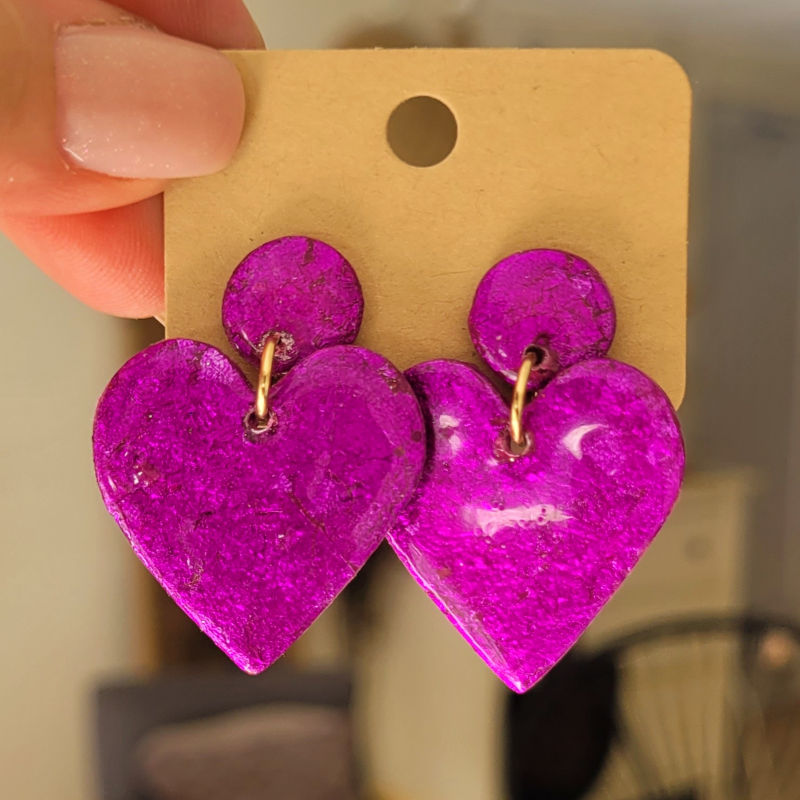 Boucles d'oreilles Cathie coeur violine métallisé