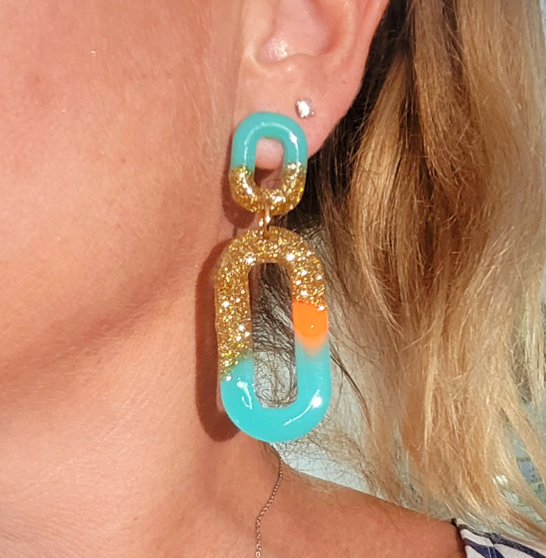 Boucles d'oreilles Chloé fluo bleu orange paillette dorée