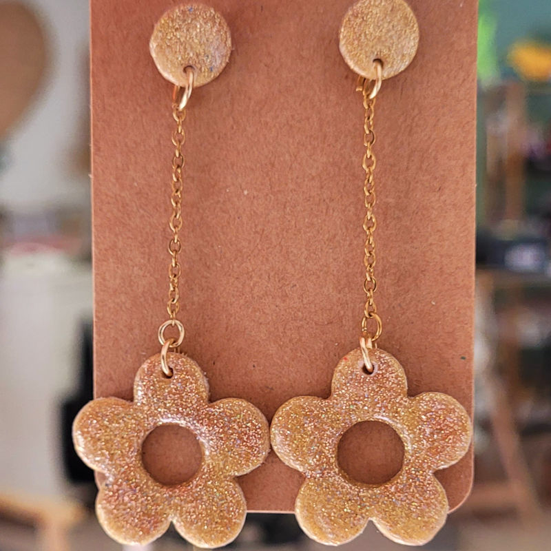 Boucles d'oreille Fleur pendante avec chaîne doré et paillette doré holographique