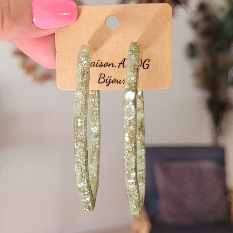Boucles d'oreilles grande créole Cléo paillette champagne