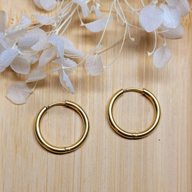 Boucles d'oreille créole dorée et pampille Bora tortoise marron caramel
