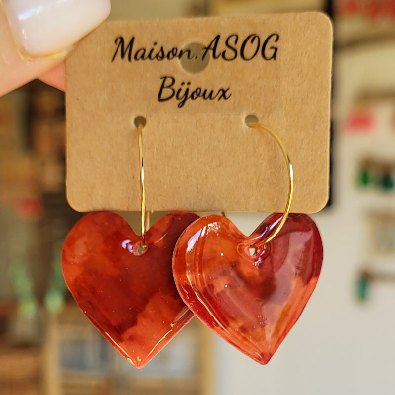 Boucles d'oreille Créole fine dorée pampille Coeur effet tortoise marron rouge brique
