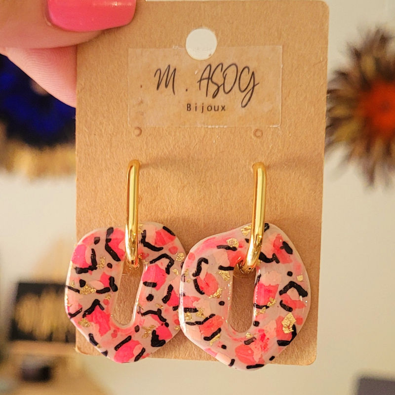Boucles d'oreilles créole dorée et pampille Bora réversible léopard rose doré et paillette