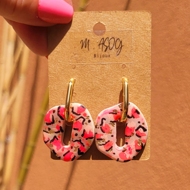 Boucles d'oreilles créole dorée et pampille Bora réversible léopard rose doré et paillette
