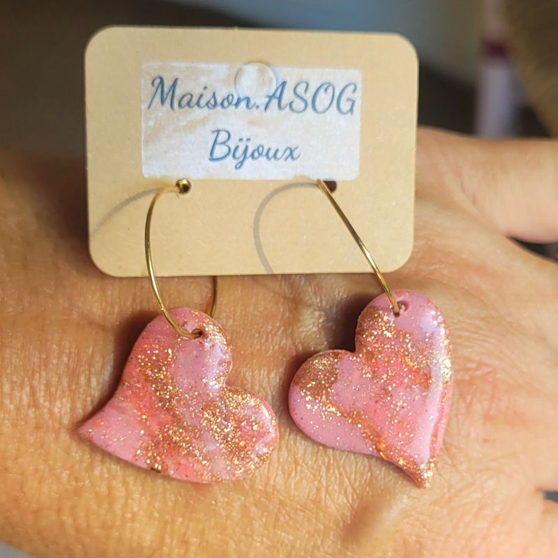 Boucle d'oreille créole dorée Anna marbré rose et paillette rosé cuivré