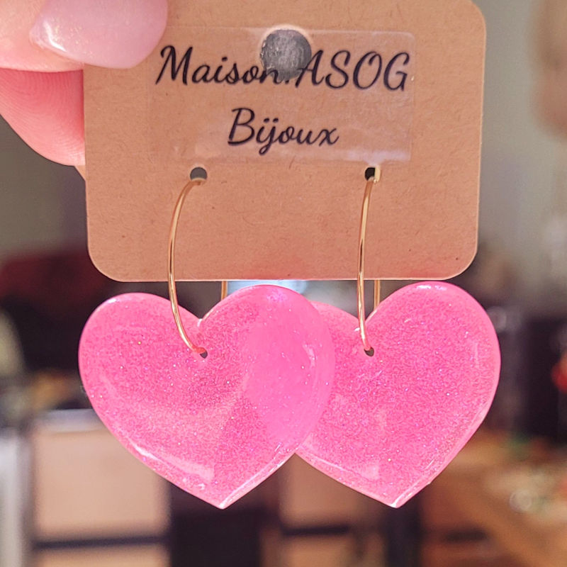 Boucle d'oreille créole dorée Coeur rose bonbon pailleté