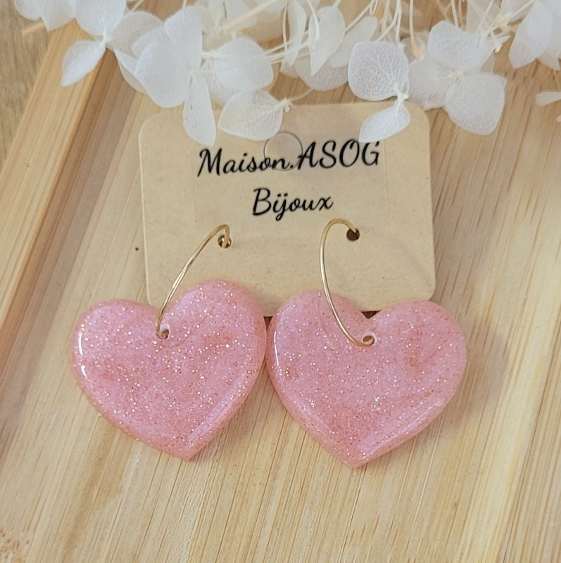 Boucle d'oreille créole dorée Coeur rose pâle pailleté
