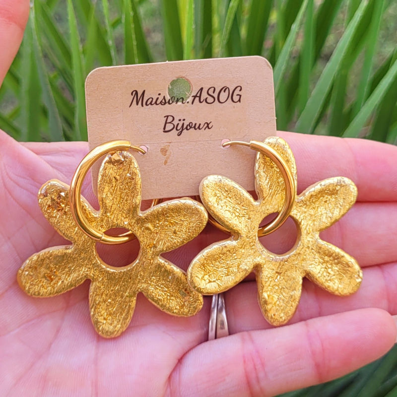 Boucles d'oreilles créole dorée et pampille Flora dorée