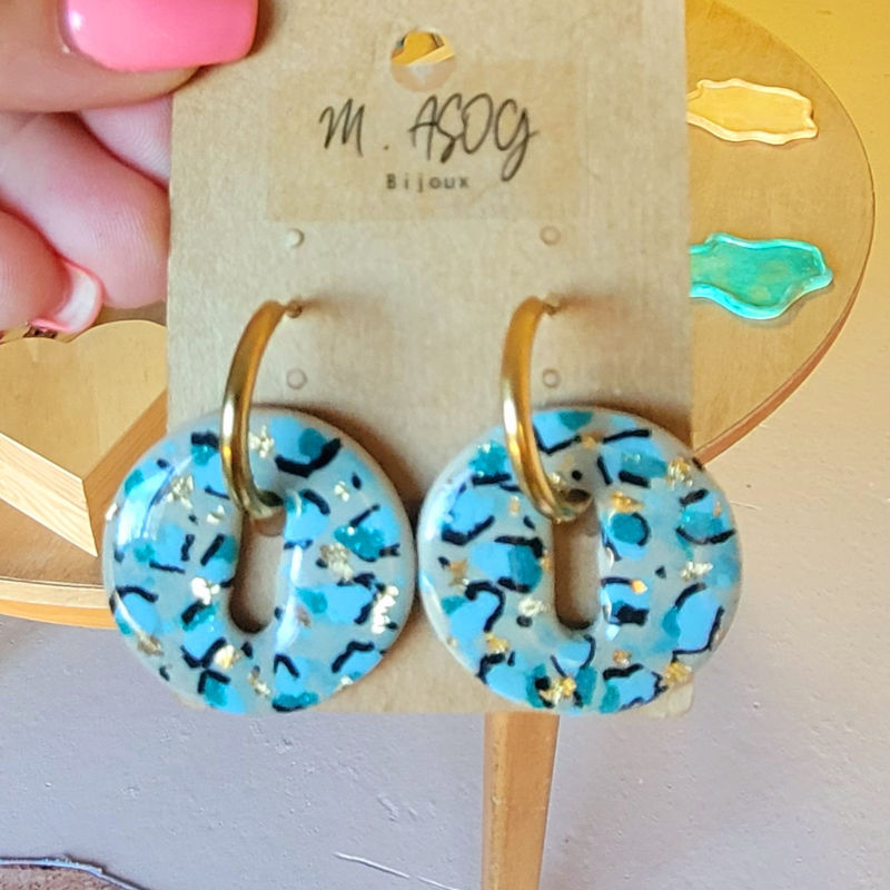 Boucles d'oreilles créole dorée et pampille Donut's réversible léopard bleu et paillette