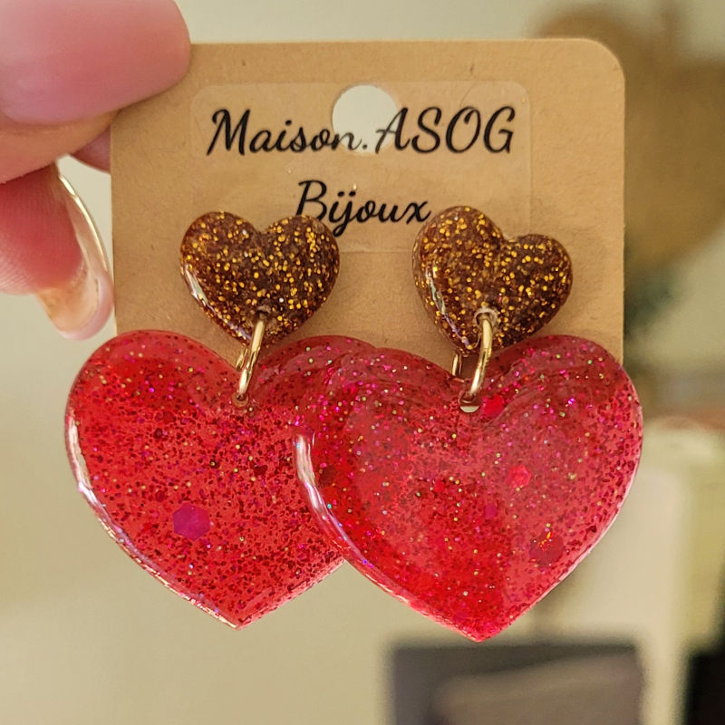 Boucles d'oreilles Cathie coeur doré et rose fushia pailleté