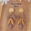 Boucles d'oreilles Fanny pastille acier doré et pampille beige rosé pailleté et doré
