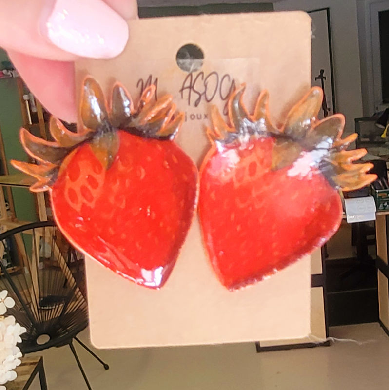 Boucle d'oreilles Fraise rouge foncé