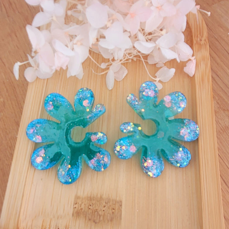 Boucles d'oreilles Giulia Bleu turquoise paillette grise holographique