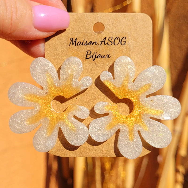 Boucles d'oreilles Giulia nacrée et pailletée blanc et doré