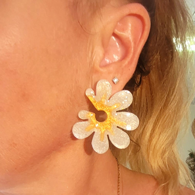 Boucles d'oreilles Giulia nacrée et pailletée blanc et doré