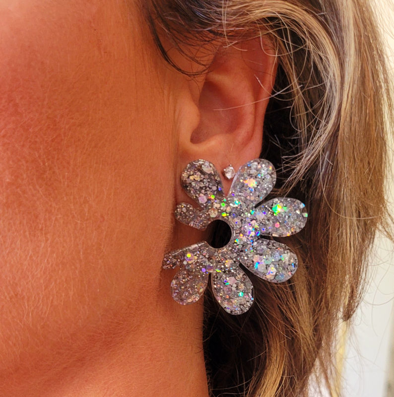 Boucles d'oreilles Giulia paillette grise holographique