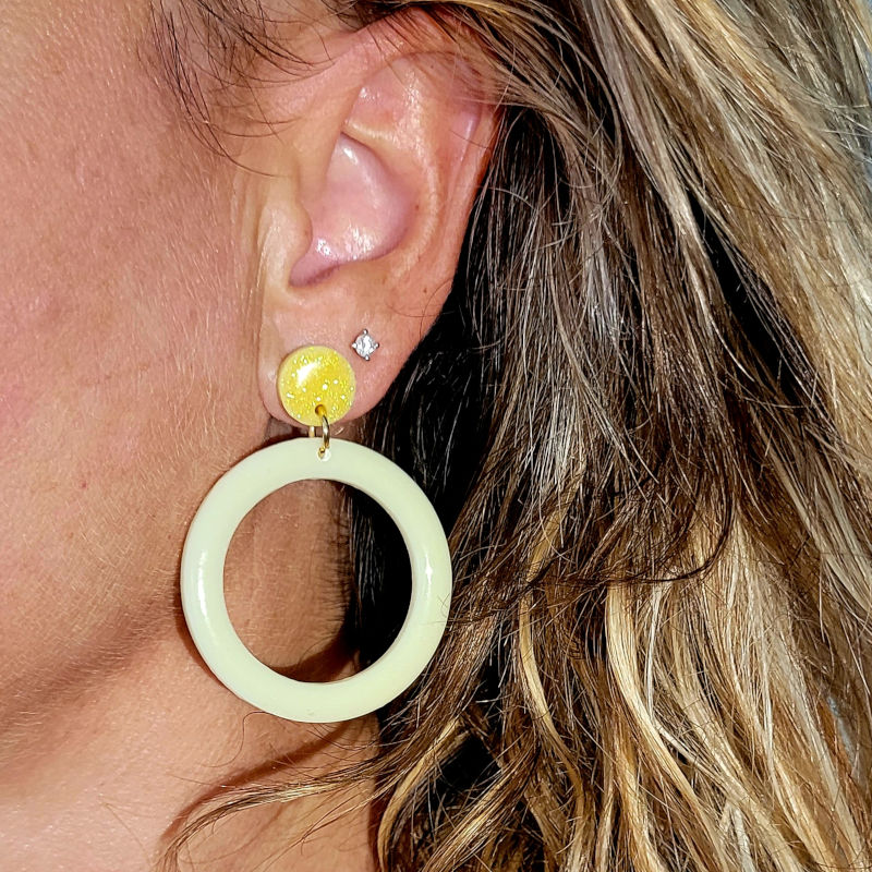Boucles d'oreilles Jeanne pastille jaune pailleté et créole jaune pastel