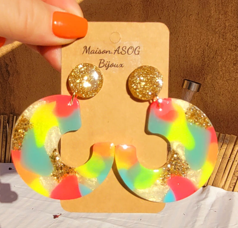 Boucles d'oreilles Louna Fluo multicolore paillette dorée