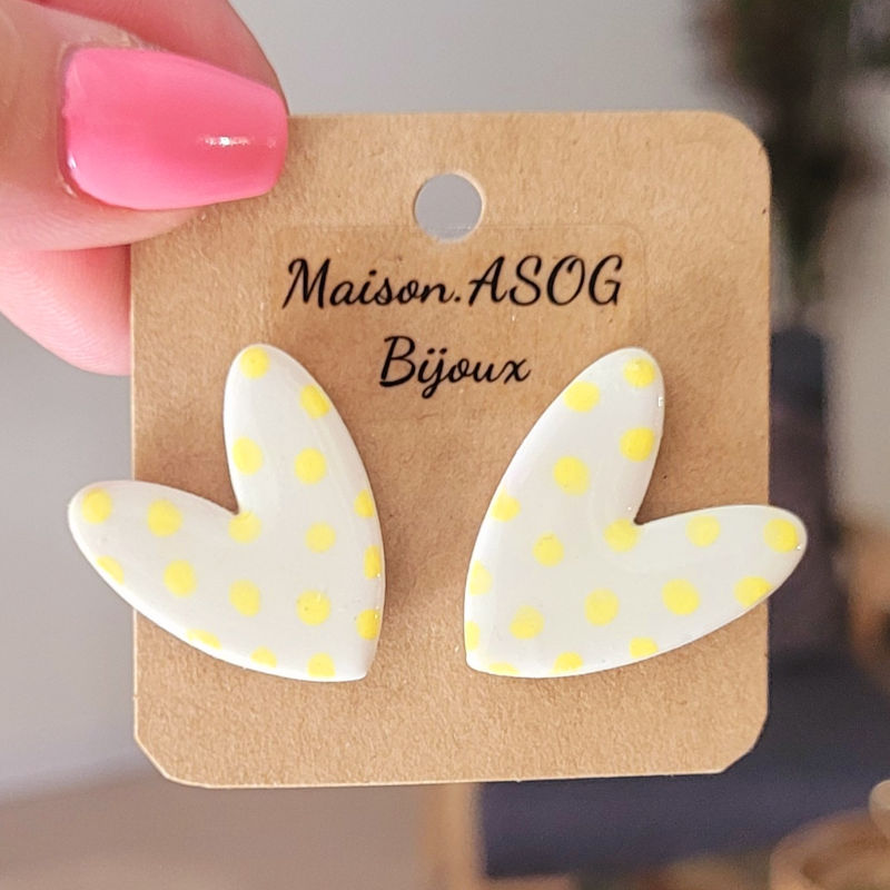 Boucles d'Oreille Love blanche à pois jaune clair