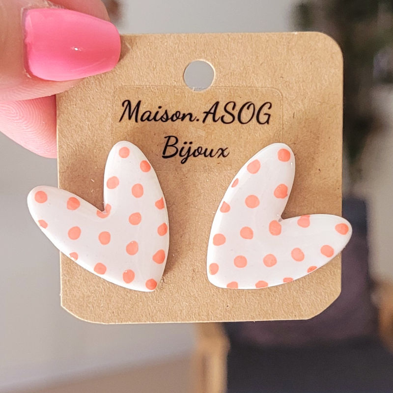 Boucles d'Oreille Love blanche à pois orange