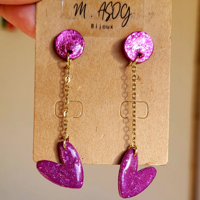 Boucles d'oreille Love pendante avec chaîne doré violine métallisé et pailleté