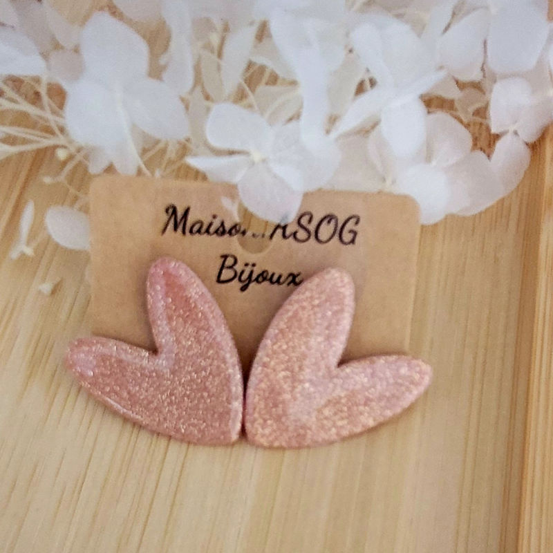 Boucle d'oreilles Love vieux rose paillette fine dorée