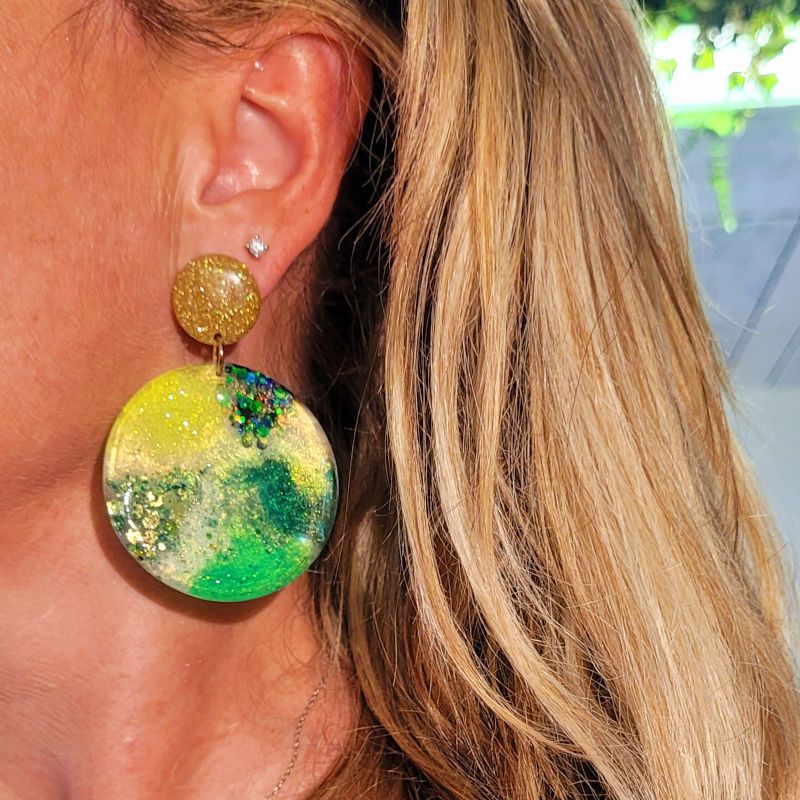 Boucles d'oreilles Margot fluo doré bleu vert jaune paillette