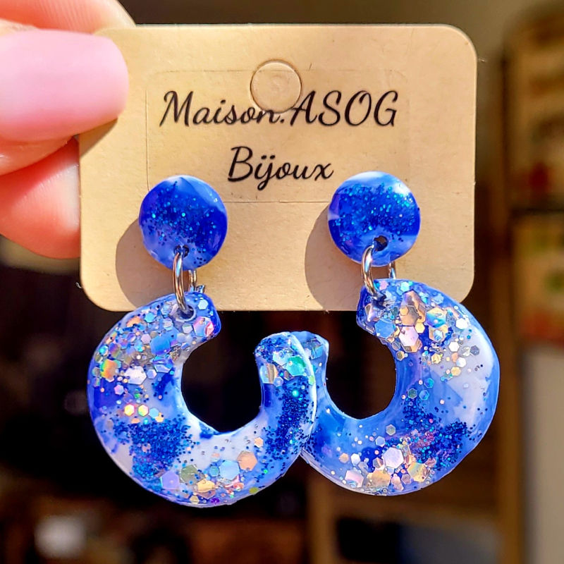 Boucles d'oreille mini Louna blanc bleu roi paillette bleu et grise holographique