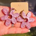 Boucles d'oreilles créole dorée et pampille Flora réversible rose bonbon métallisé et rose pailleté