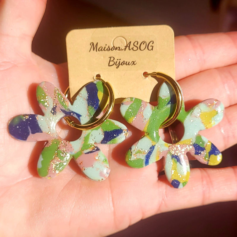 Boucles d'oreilles créole dorée et pampille Flora marbrée vert sauge anis bleu marine rosé cuivré
