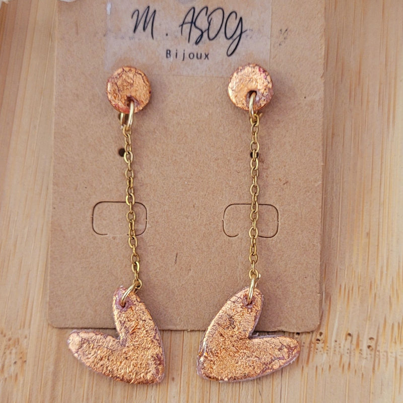Boucles d'oreille Love pendante avec chaîne doré rosé cuivré métallisé