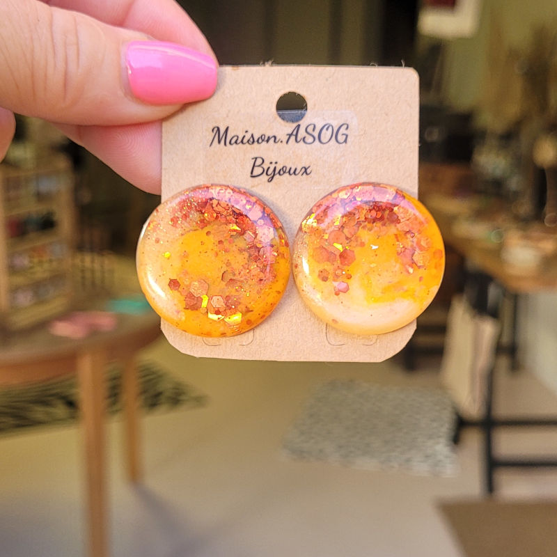 Boucles d'oreilles Romy orange clair nacré et paillette orange