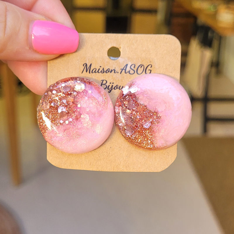 Boucles d'oreilles Romy rose clair et paillette rosé cuivré