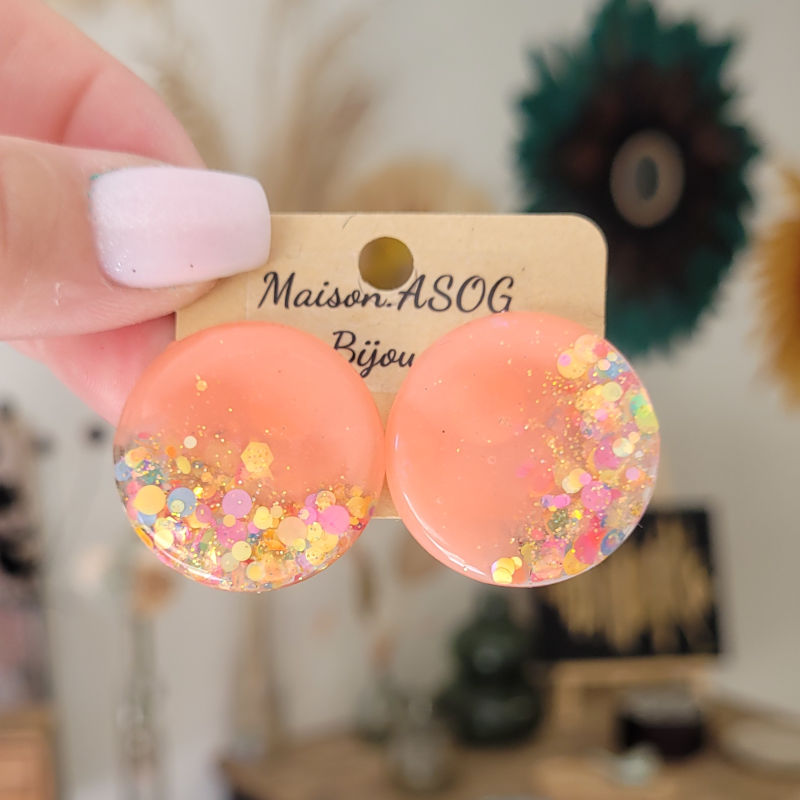 Boucles d'oreilles Romy saumon et paillette dorée holographique