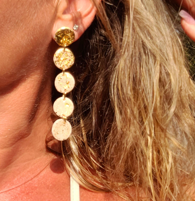 Boucles d'oreilles Tina aux 5 pastilles dégradées doré et blanc