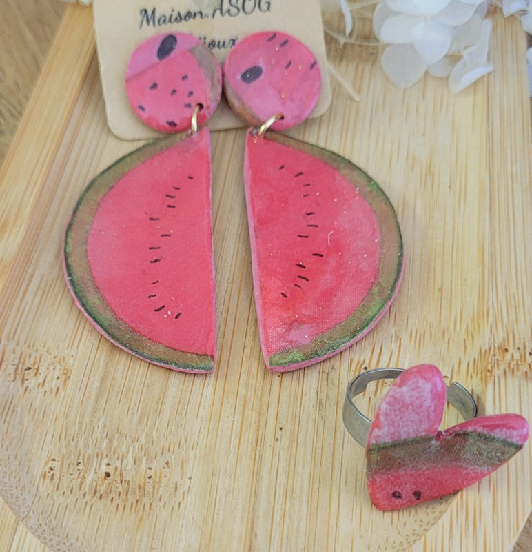 Box Kdo : boucles d'oreille puce et demi-lune et bague Love motif pastèque