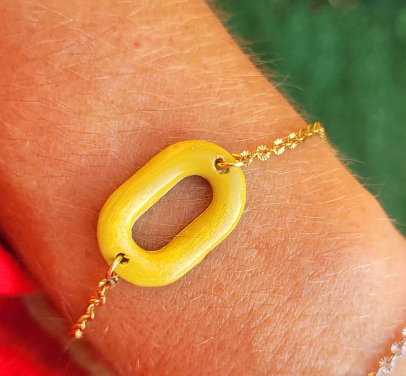 Bracelet chaîne texturée dorée Mia vert anis irisé