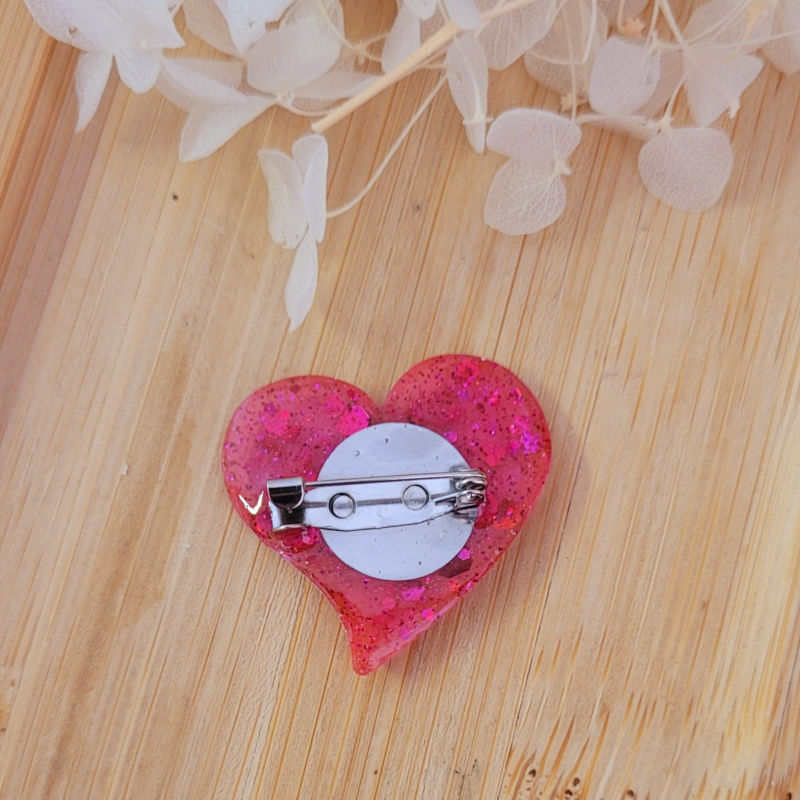 Broche Anna Love rose fushia pailleté