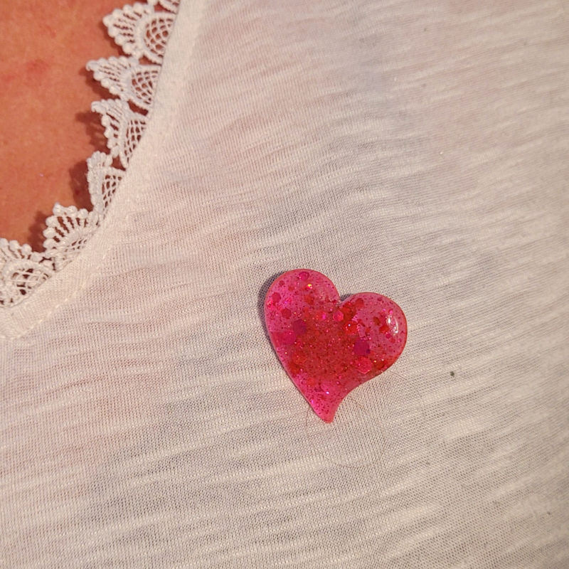 Broche Anna Love rose fushia pailleté