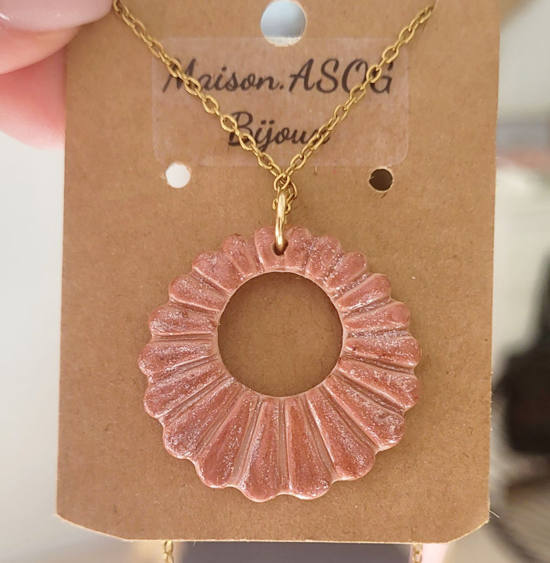 Collier chaîne dorée Camille beige rosé irisé