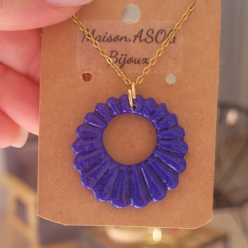 Collier chaîne dorée Camille bleu marine pailletée